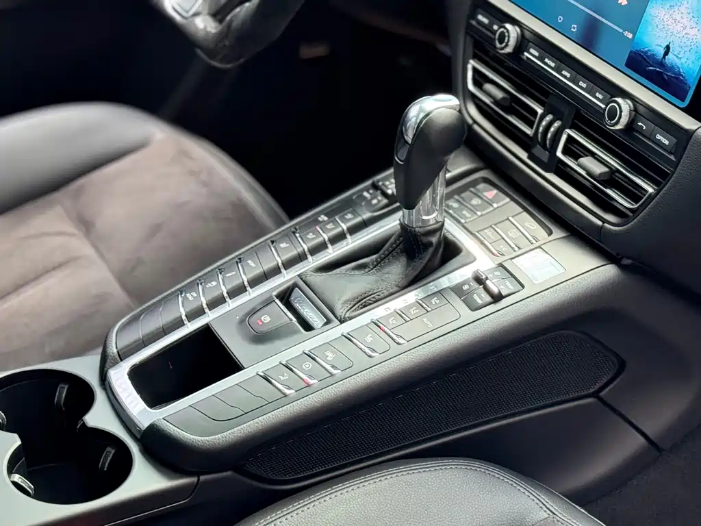 Porsche Macan — миниатюра 26