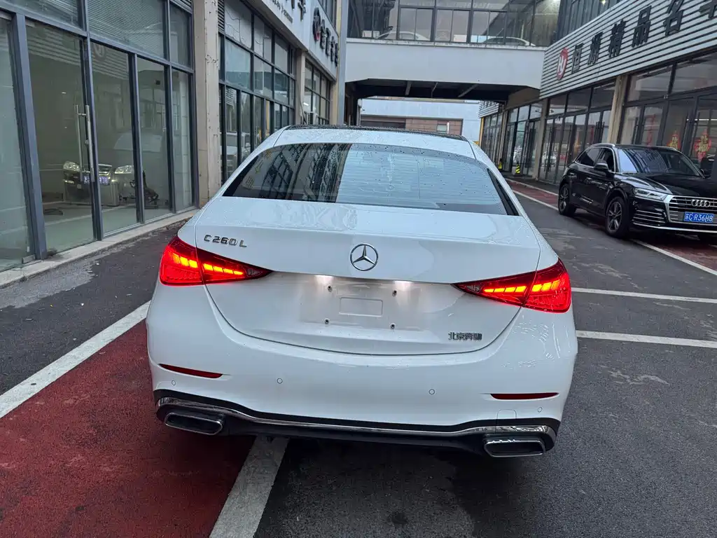 Mercedes-Benz C-Class — миниатюра 8