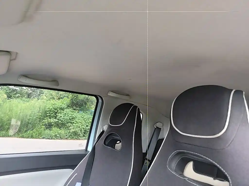 Wuling MINIEV — миниатюра 18