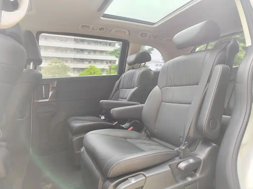 Honda Elysion 2016 2.4L