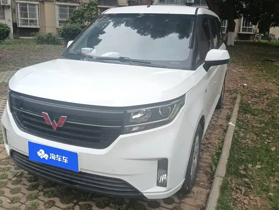 Wuling Hongguang PLUS 2019