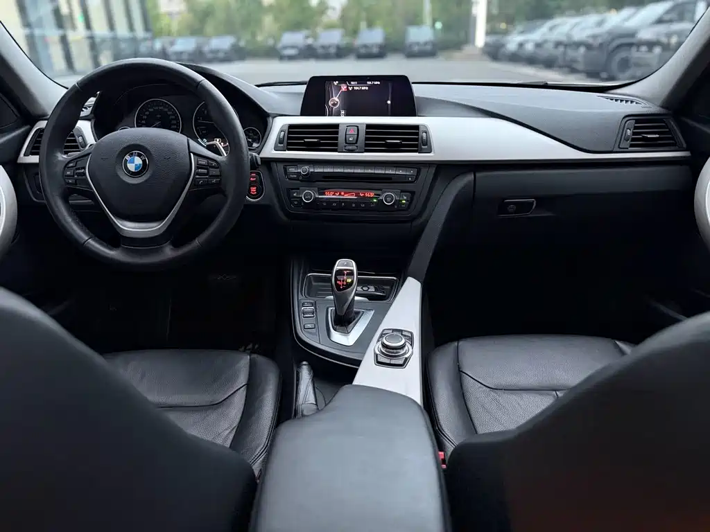 BMW 3 Series — миниатюра 4