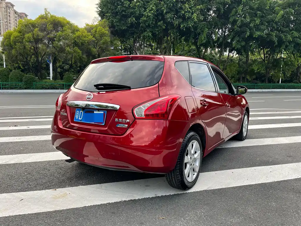 Nissan Tiida — миниатюра 6