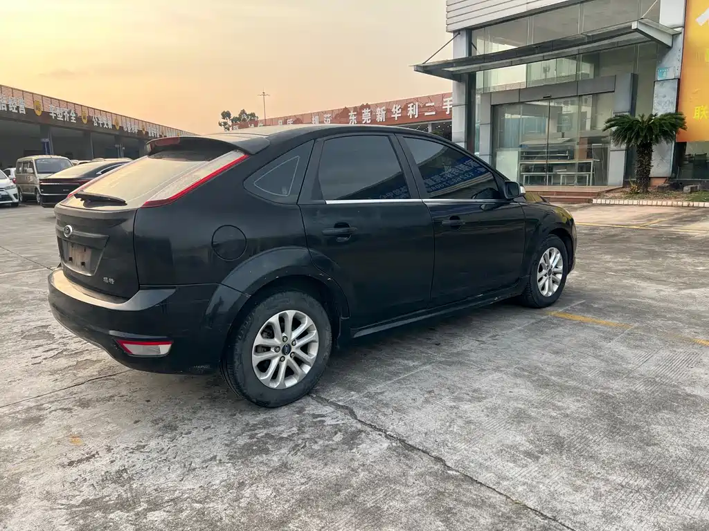 Ford Focus — миниатюра 5