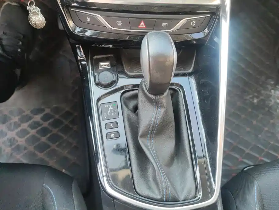 Peugeot 308 — миниатюра 16