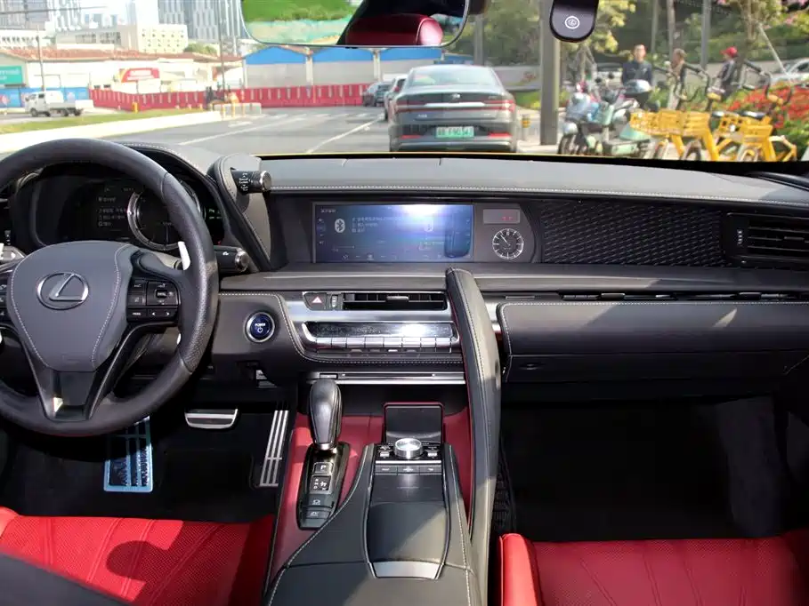 LEXUS LC