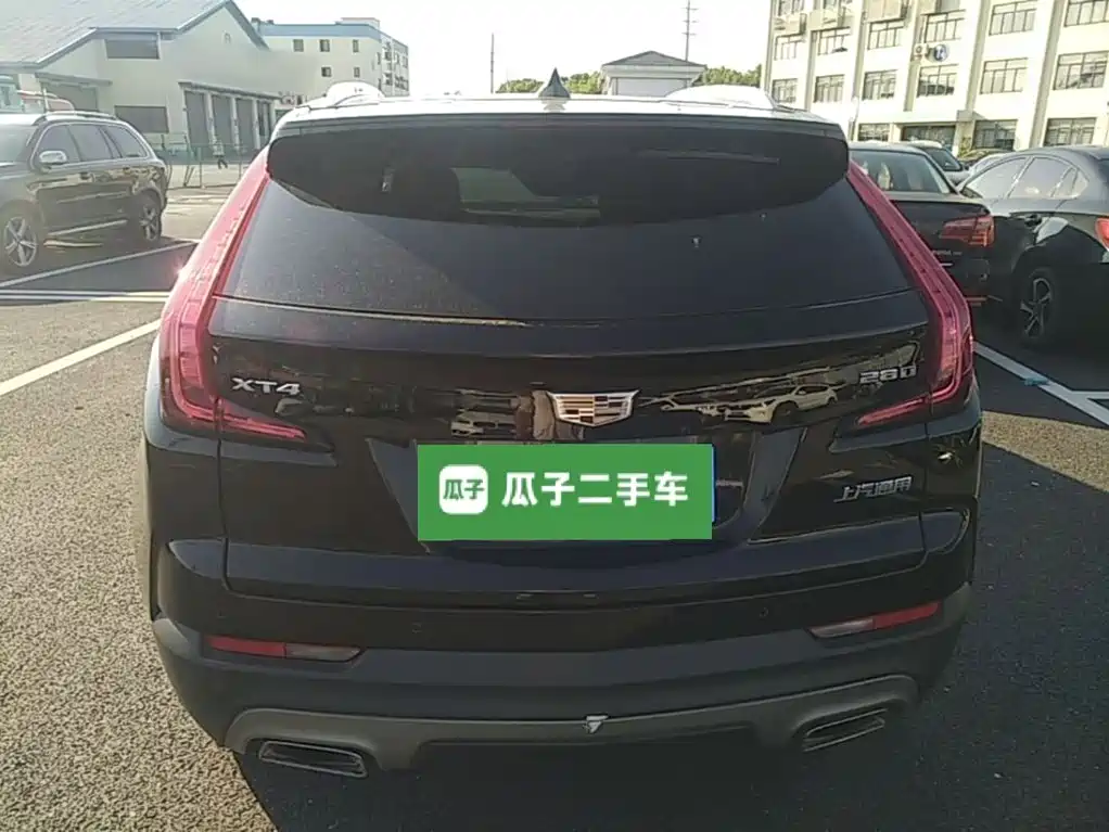 Cadillac XT4 — миниатюра 6