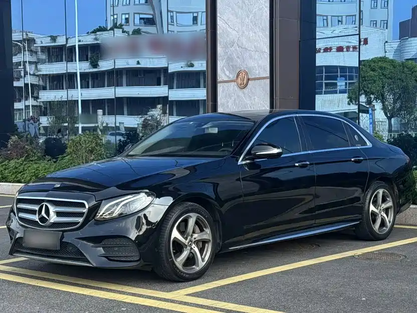 Mercedes-Benz E-Class — миниатюра 2