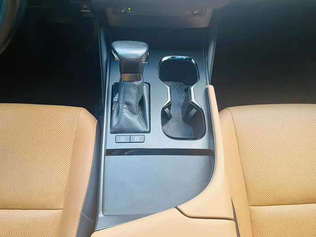 Lexus ES — миниатюра 9