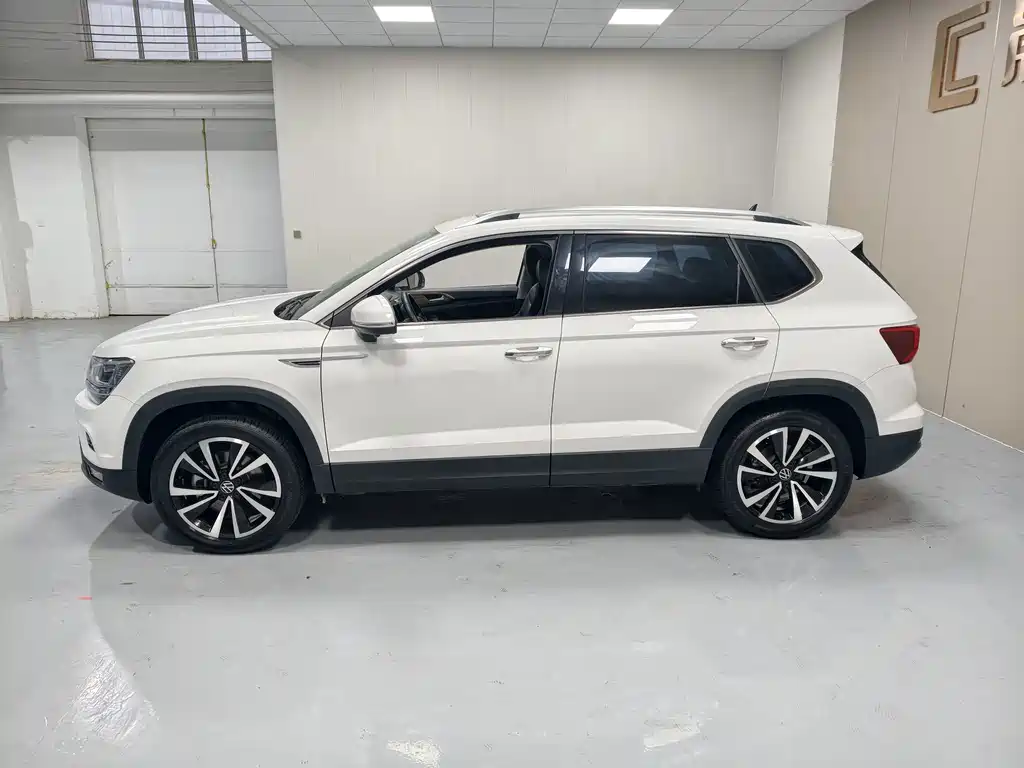 Volkswagen Tharu — миниатюра 8