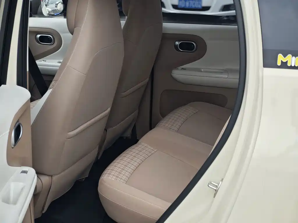 Wuling MINIEV — миниатюра 7