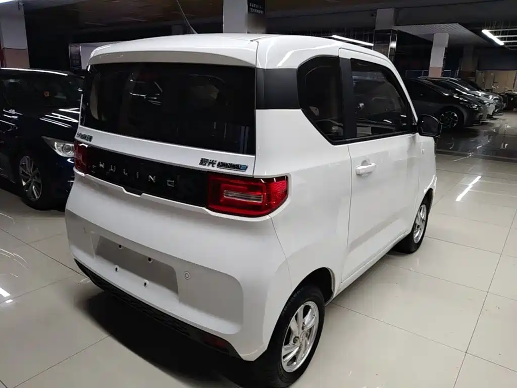 Wuling MINIEV — миниатюра 7