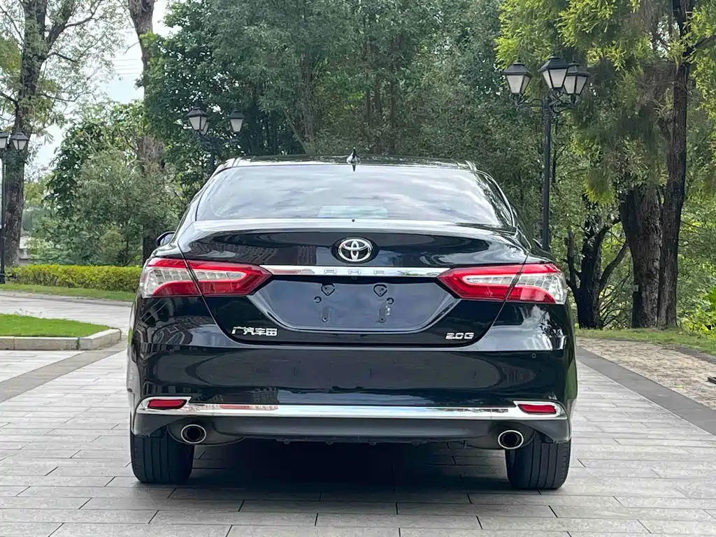 TOYOTA CAMRY