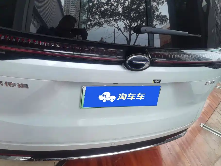 GAC Motor 传祺E8 PHEV — миниатюра 4