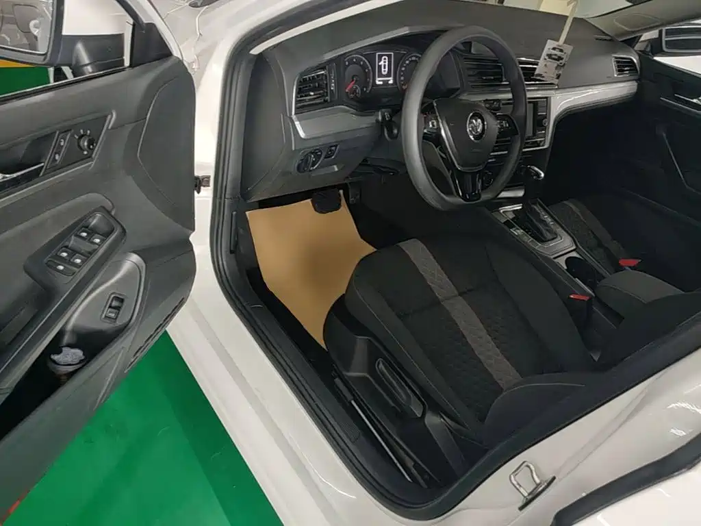 Volkswagen Lamando — миниатюра 16