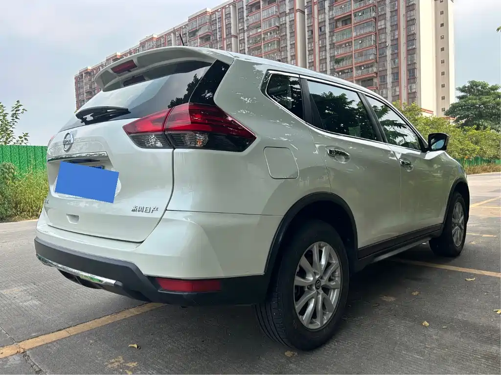 Nissan X-Trail — миниатюра 5