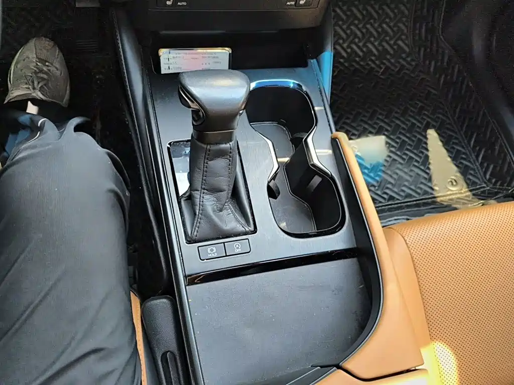 Lexus ES — миниатюра 7