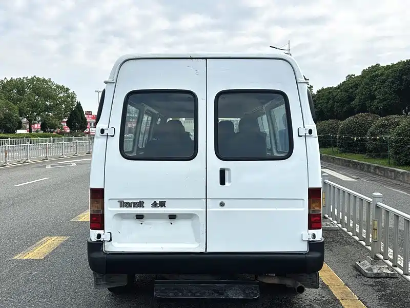 Ford Transit Classic — миниатюра 5