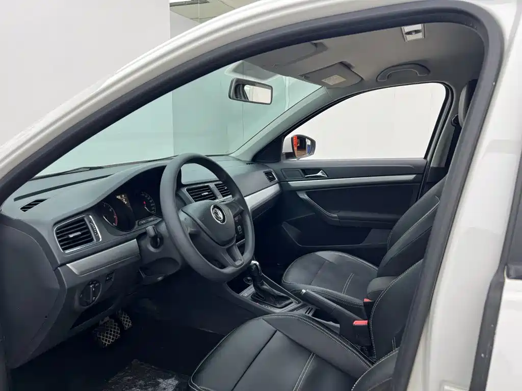 Volkswagen Lavida — миниатюра 9