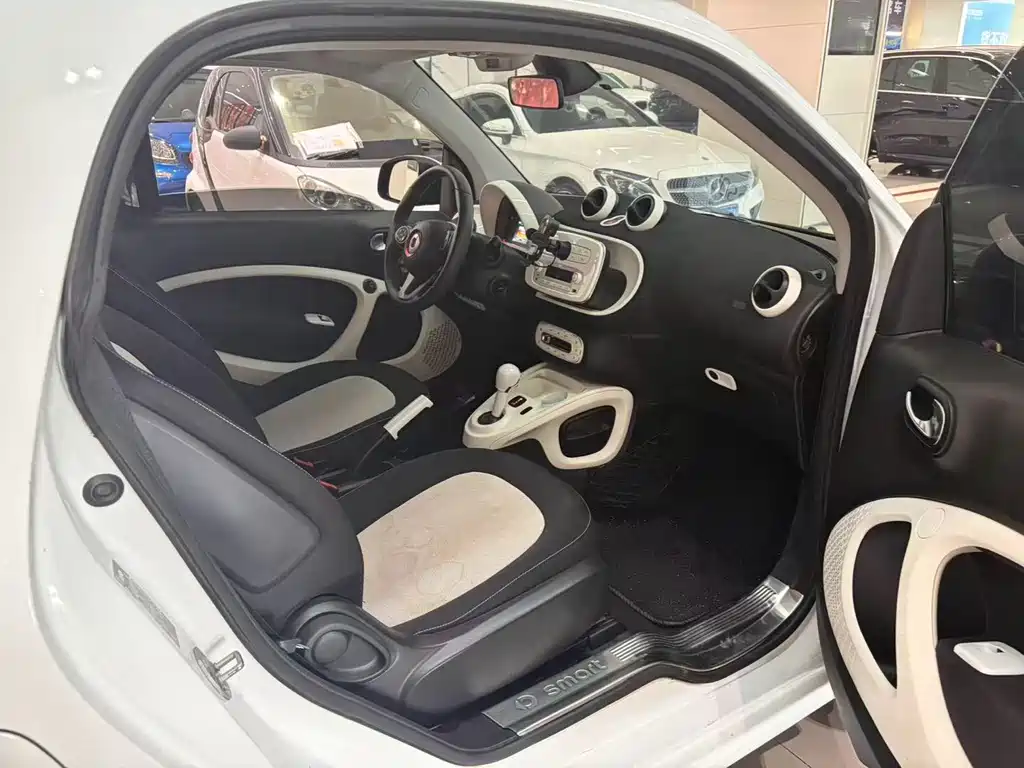 smart Smart Fortwo — миниатюра 4