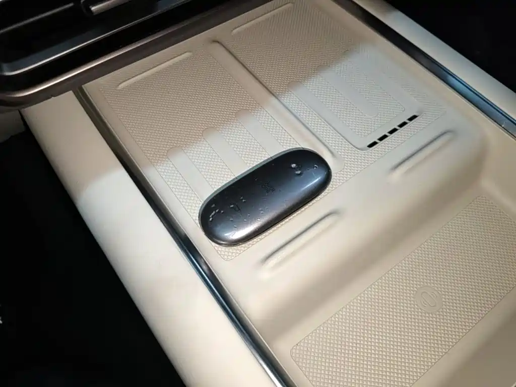 Li Auto Li MEGA — миниатюра 9