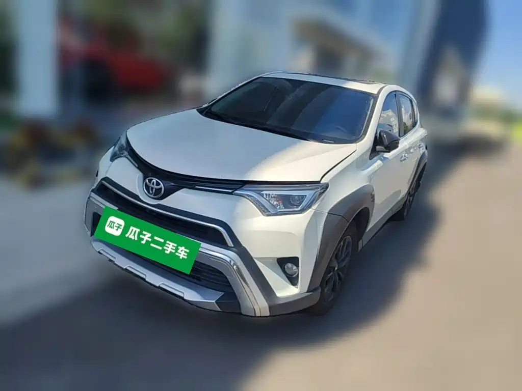 Toyota RAV4 — миниатюра 2