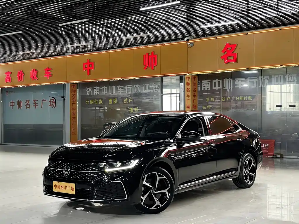 Volkswagen Passat 2024
