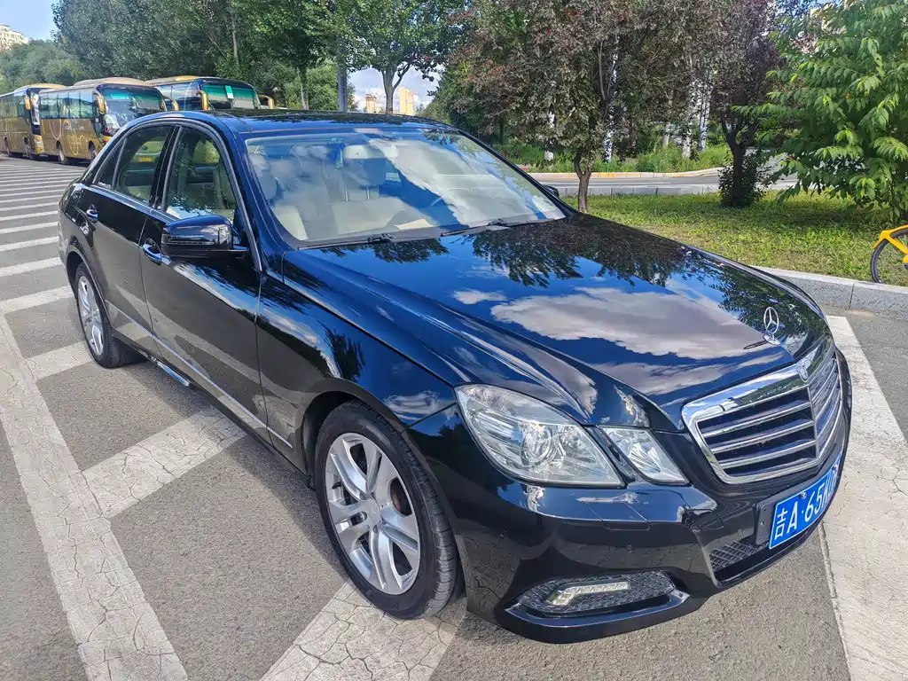 Mercedes-Benz E-Class (Import) — миниатюра 3