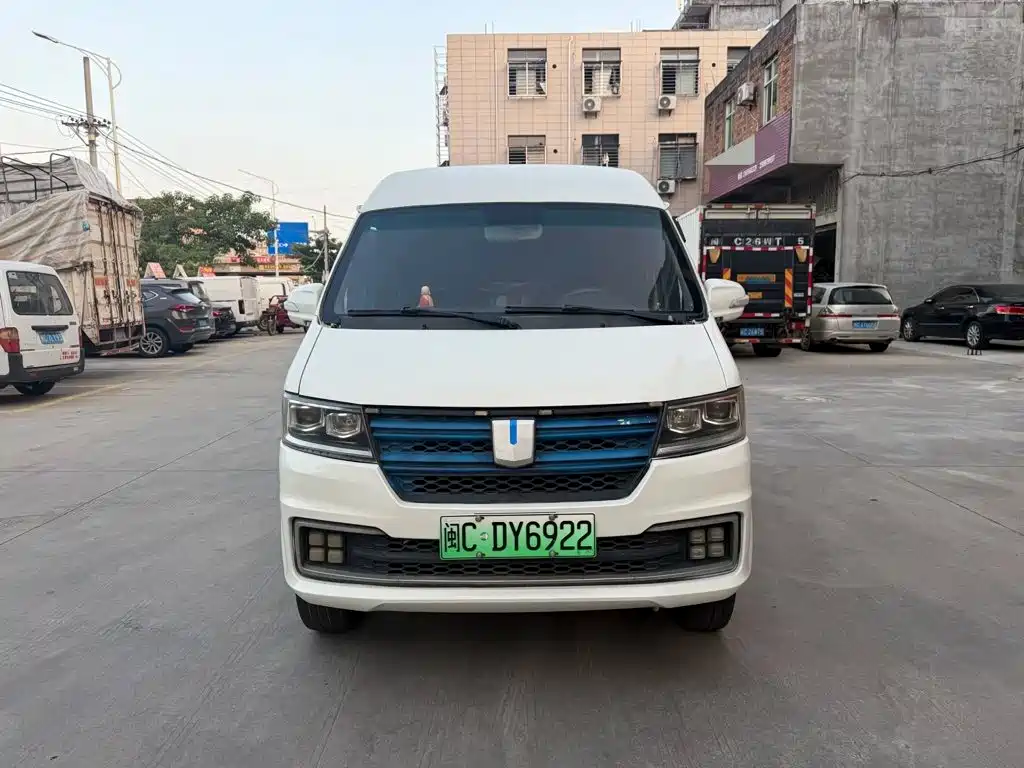 Yuan Cheng Yuan Cheng E5 — миниатюра 2