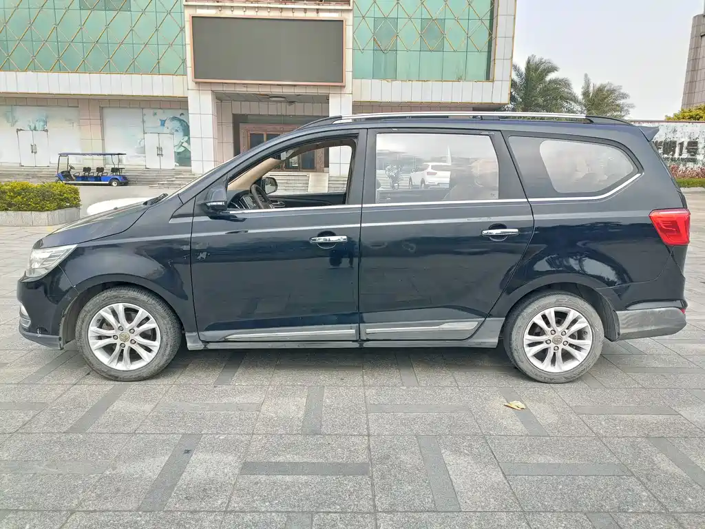 BAOJUN 730