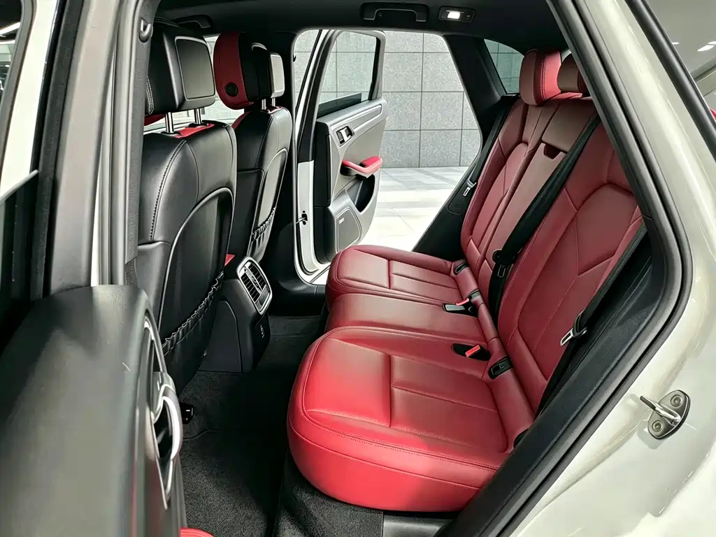 Porsche Macan — миниатюра 13