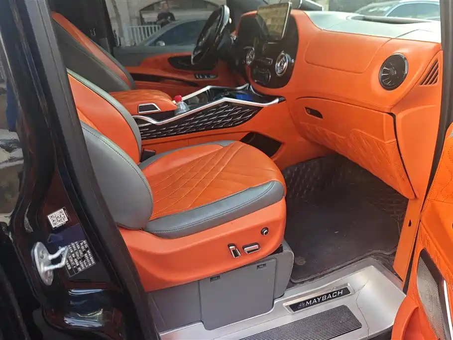 Mercedes-Benz Vito 2021 2.0T Elite 7 мест
