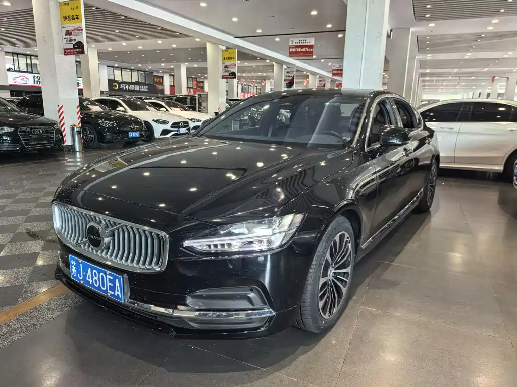 Volvo S90 2023