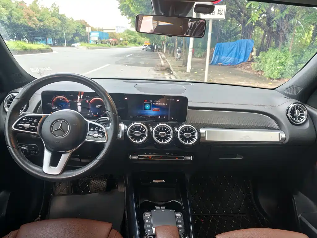 Mercedes-Benz GLB — миниатюра 6