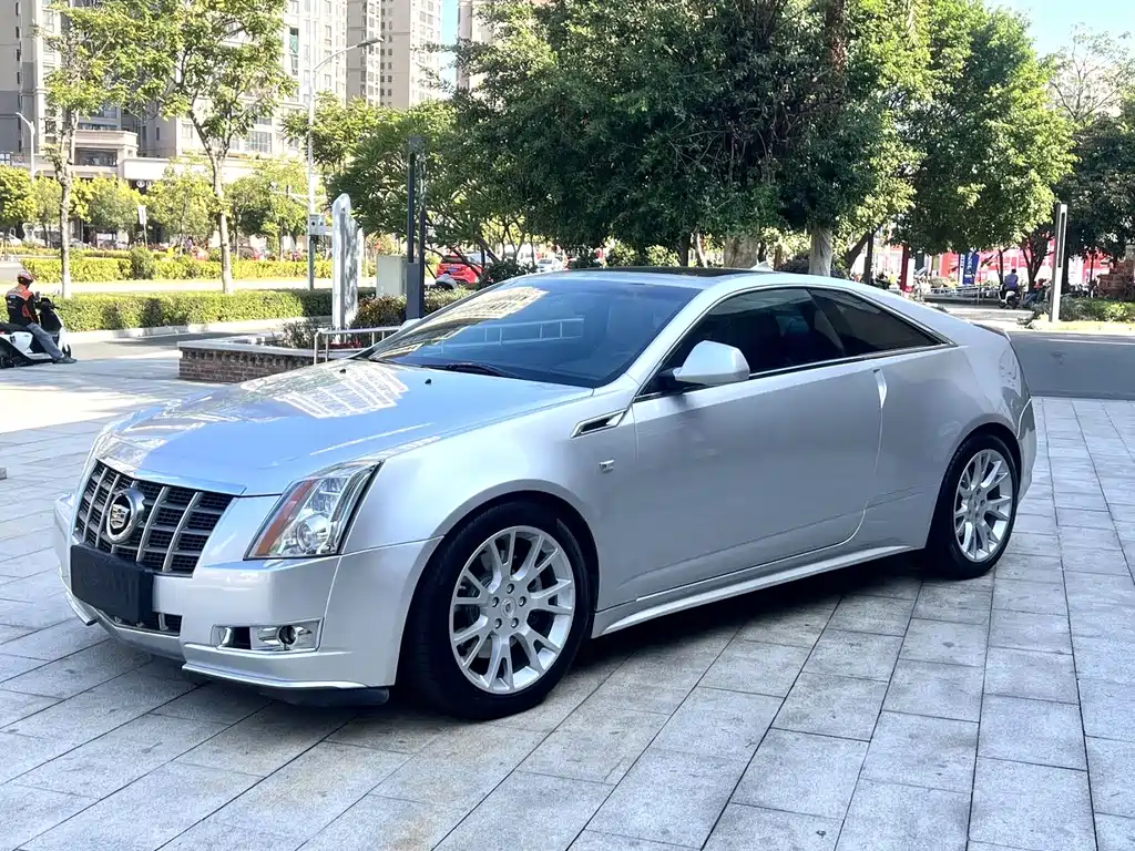 Cadillac CTS 2011