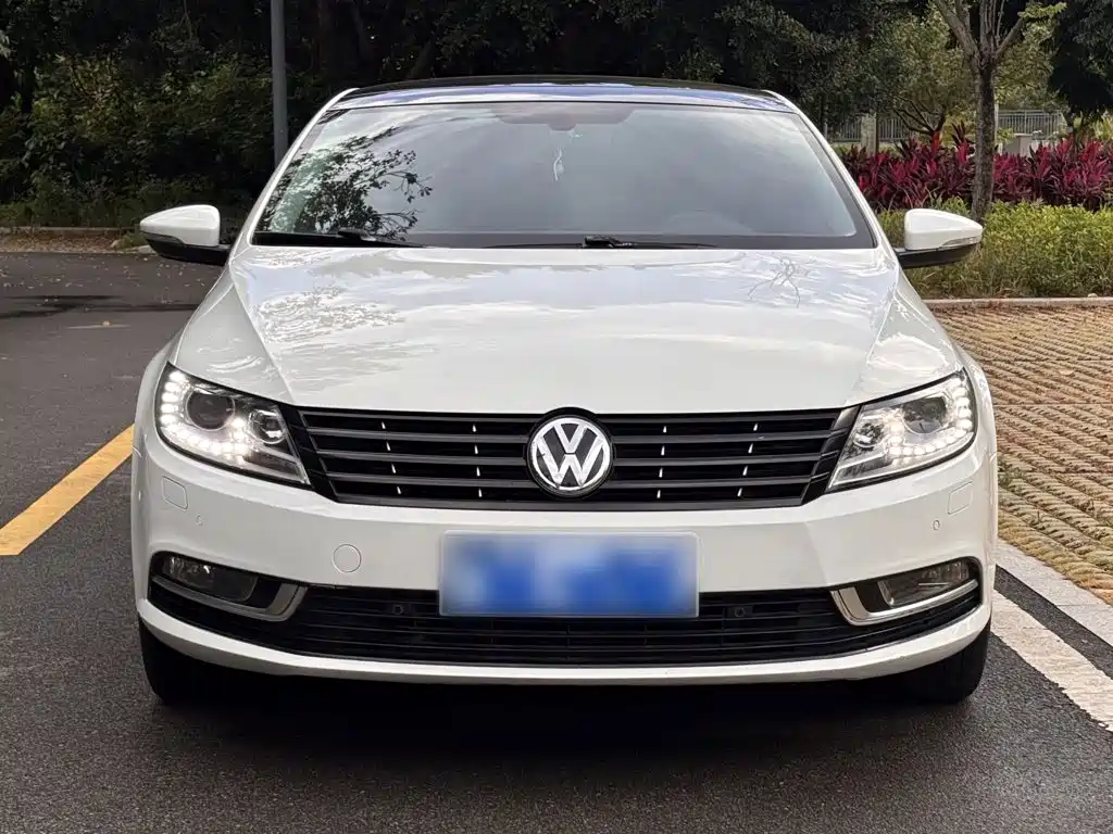 Volkswagen FAW - Passat CC CC 2016 2.0TSI Luxury