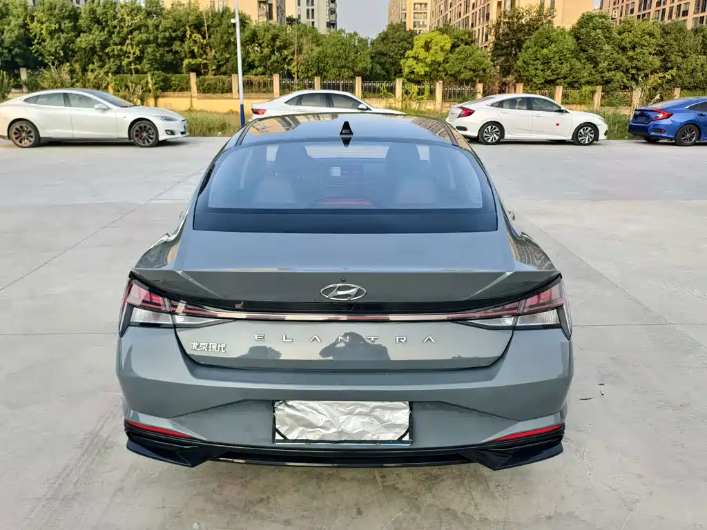 Hyundai Elantra — миниатюра 6