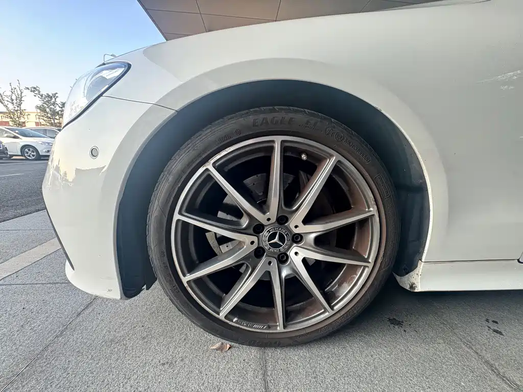 Mercedes-Benz E-Class (Import) — миниатюра 18