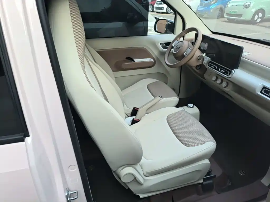 Wuling MINIEV — миниатюра 25