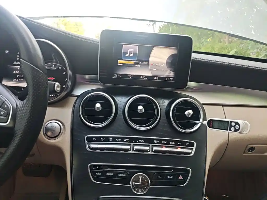 Mercedes-Benz C-Class — миниатюра 13