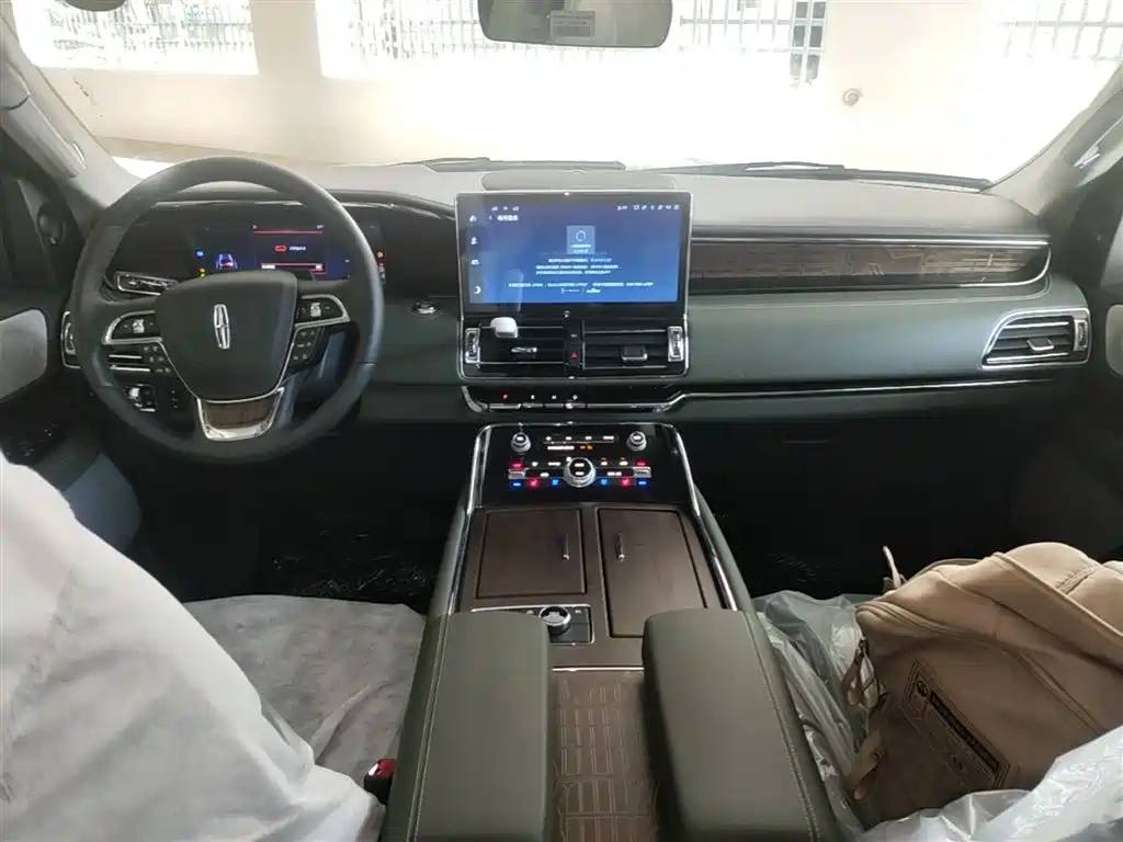 Lincoln Navigator 2024 3.5T