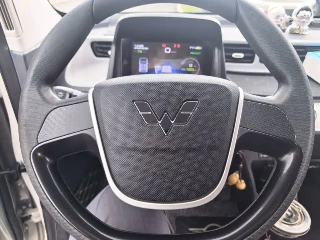 Wuling MINIEV — миниатюра 6