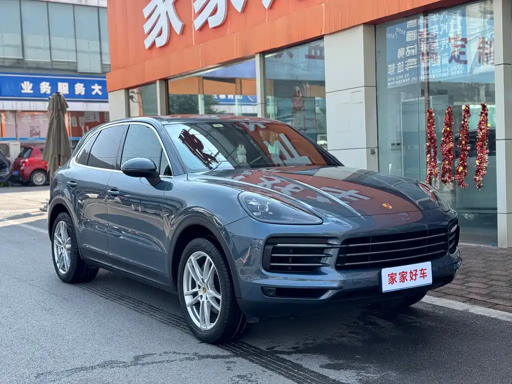 PORSCHE CAYENNE