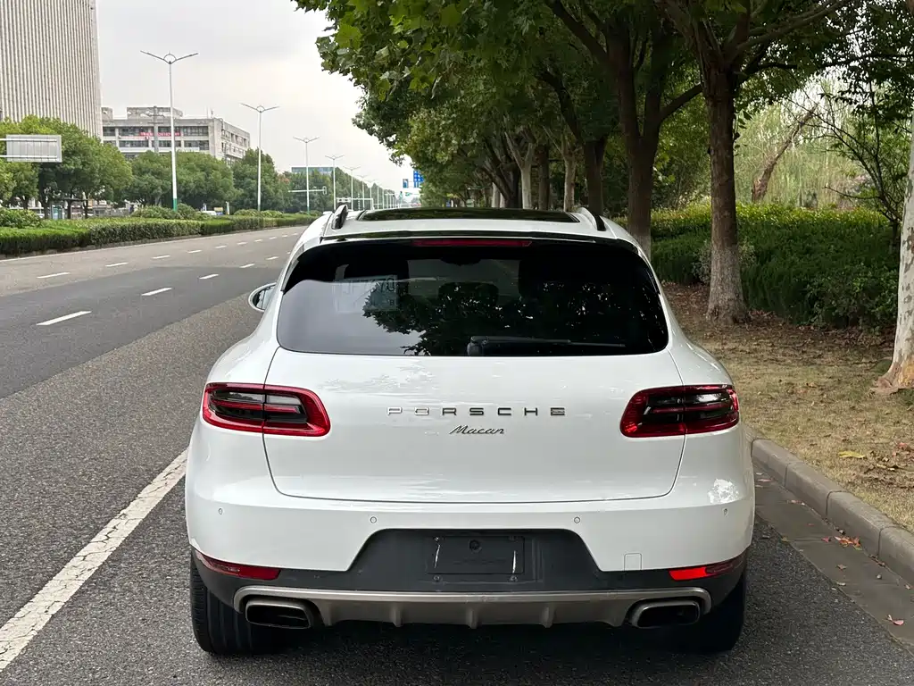 Porsche Macan — миниатюра 18