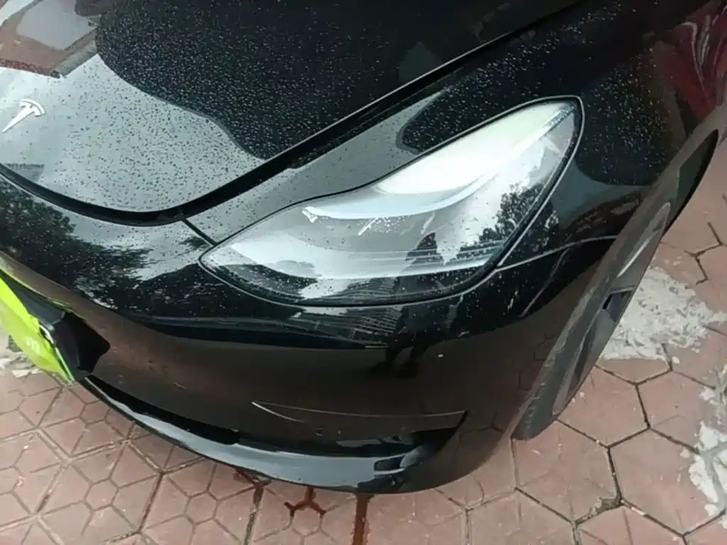 Tesla Model 3 — миниатюра 21