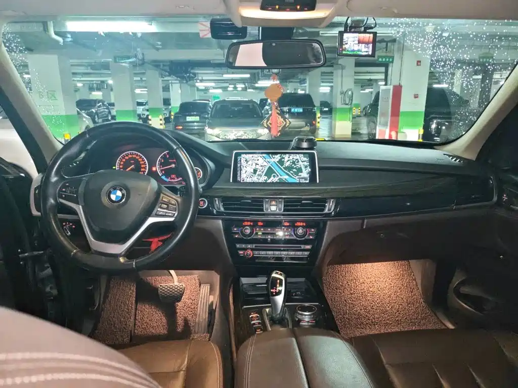 BMW X5 (Import) — миниатюра 10