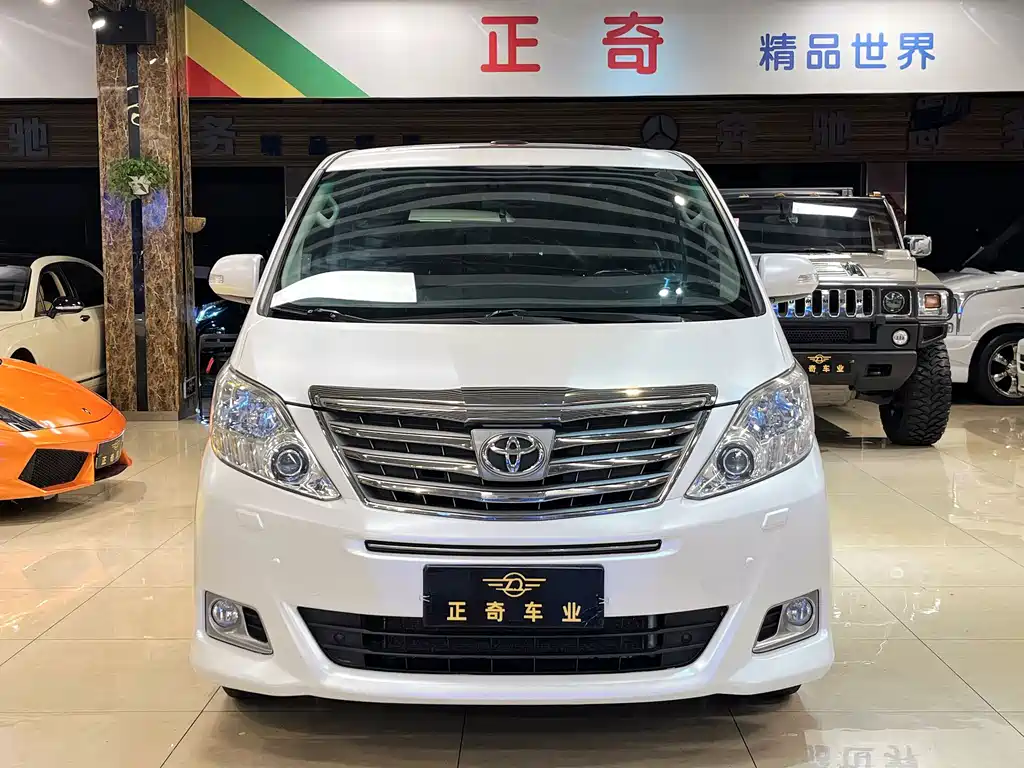 Toyota Alphard — миниатюра 2