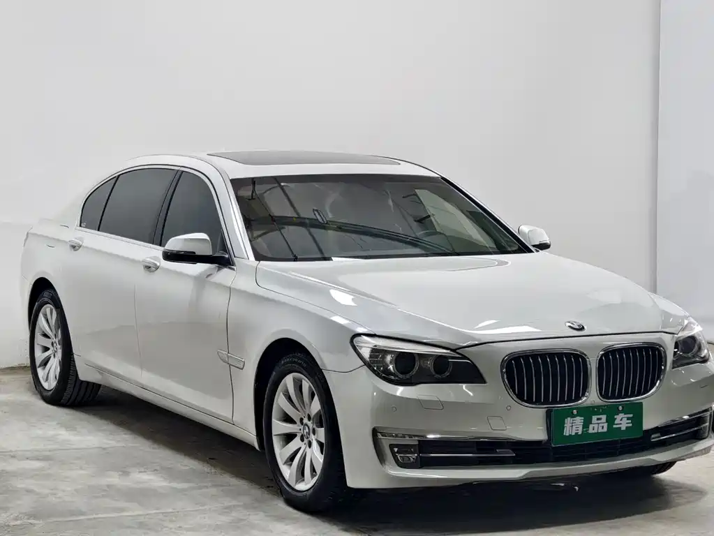 BMW 7 Series — миниатюра 3
