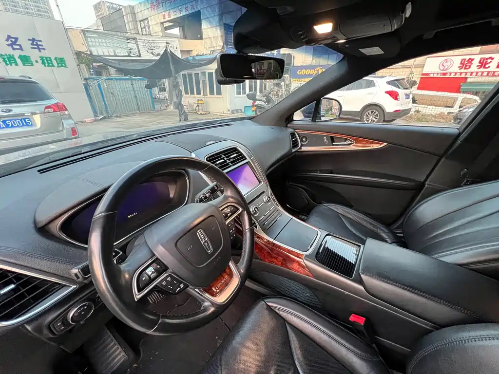 Lincoln Nautilus (Import) — миниатюра 8
