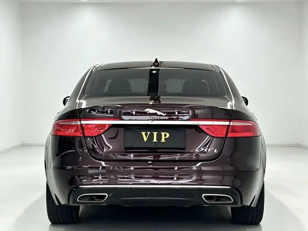 Jaguar XFL — миниатюра 8
